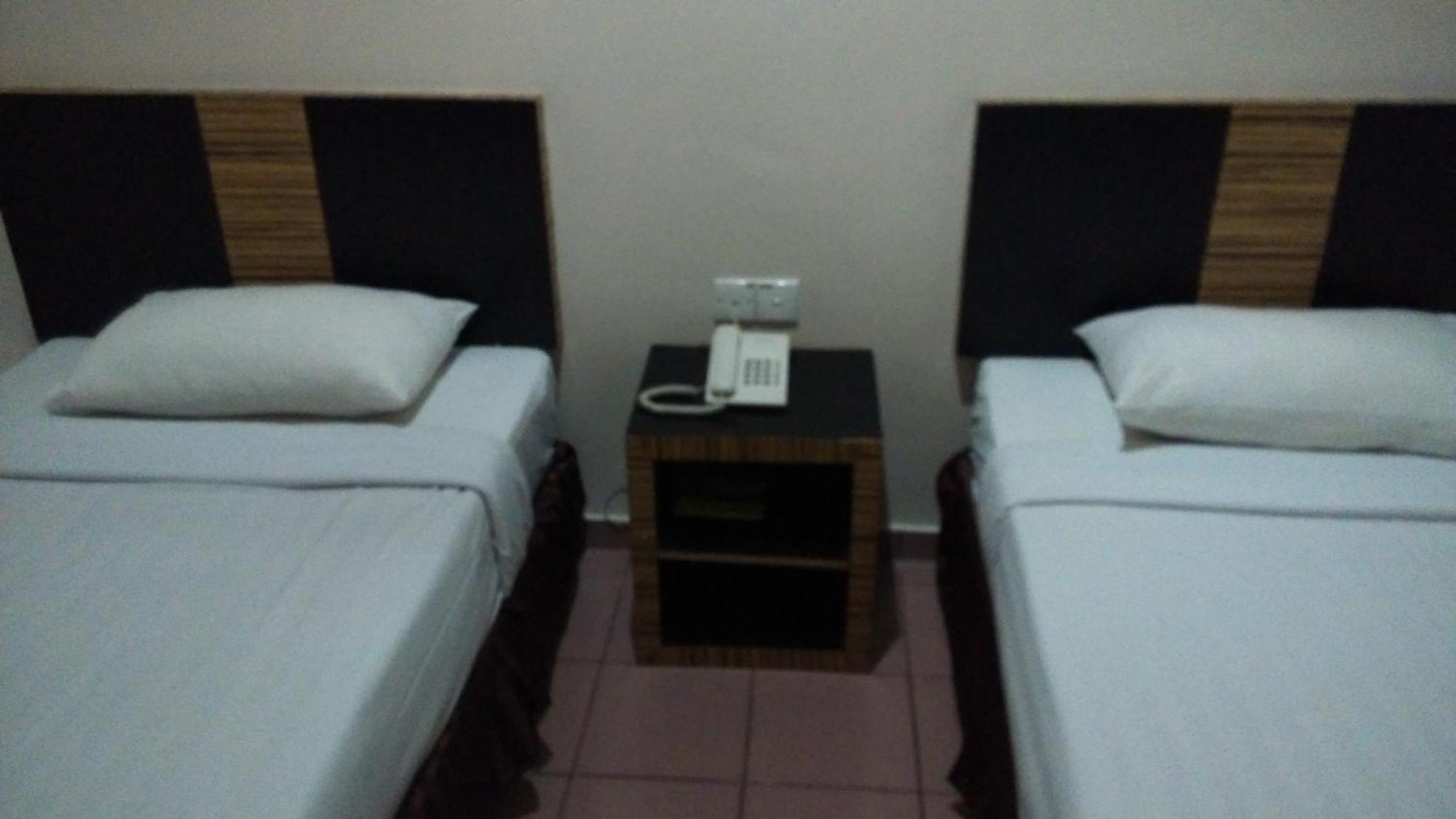 Hotel Traveller Kota Kinabalu Pokoj fotografie